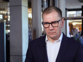 Procedury przetargowe blokują wdrażanie innowacji. Firmy potrzebują możliwości eksperymentowania, a nie biurokracji