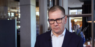 Procedury przetargowe blokują wdrażanie innowacji. Firmy potrzebują możliwości eksperymentowania, a nie biurokracji
